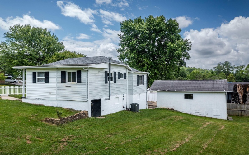 1501 Rose Lane, Fairmont, West Virginia 26554, 2 Bedrooms Bedrooms, 4 Rooms Rooms,1 BathroomBathrooms,Single Family Detached,For Sale,Rose,10159688