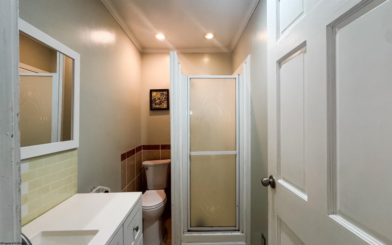1622 Henderson Avenue, Clarksburg, West Virginia 26301, 3 Bedrooms Bedrooms, 6 Rooms Rooms,2 BathroomsBathrooms,Single Family Detached,For Sale,Henderson,10159695