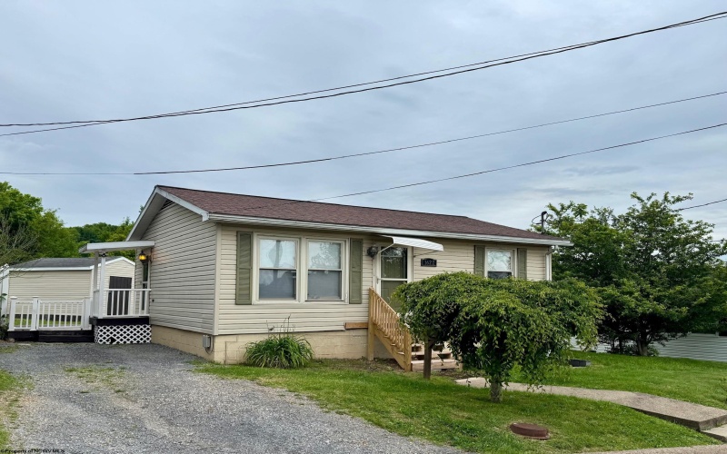 1622 Henderson Avenue, Clarksburg, West Virginia 26301, 3 Bedrooms Bedrooms, 6 Rooms Rooms,2 BathroomsBathrooms,Single Family Detached,For Sale,Henderson,10159695