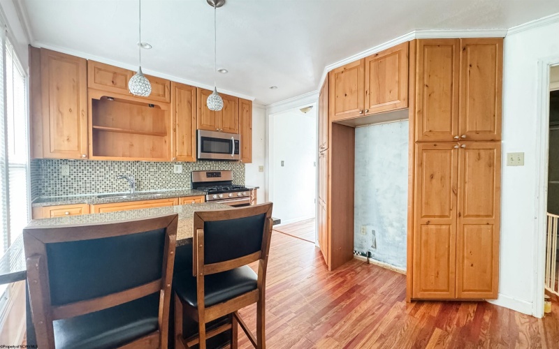 1622 Henderson Avenue, Clarksburg, West Virginia 26301, 3 Bedrooms Bedrooms, 6 Rooms Rooms,2 BathroomsBathrooms,Single Family Detached,For Sale,Henderson,10159695
