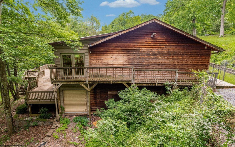 237 Highland Avenue, Grafton, West Virginia 26354, 3 Bedrooms Bedrooms, 10 Rooms Rooms,3 BathroomsBathrooms,Single Family Detached,For Sale,Highland,10159693
