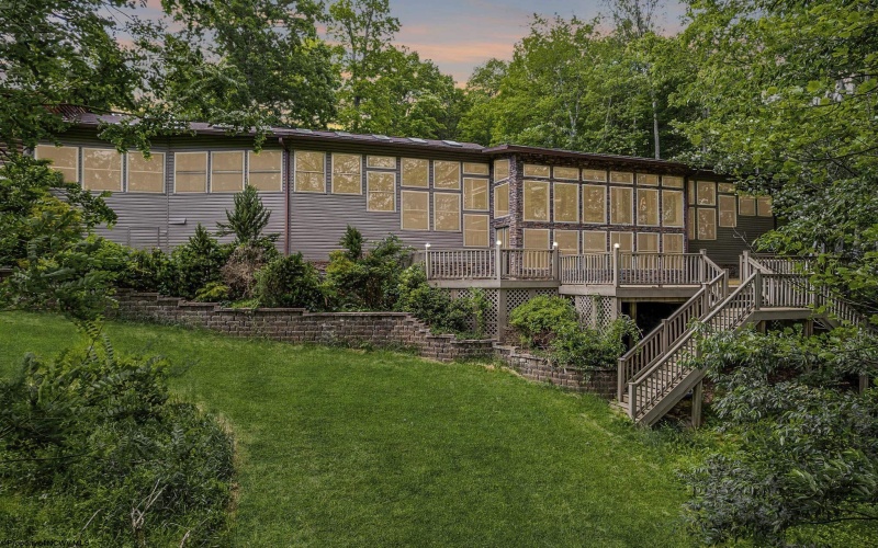 237 Highland Avenue, Grafton, West Virginia 26354, 3 Bedrooms Bedrooms, 10 Rooms Rooms,3 BathroomsBathrooms,Single Family Detached,For Sale,Highland,10159693