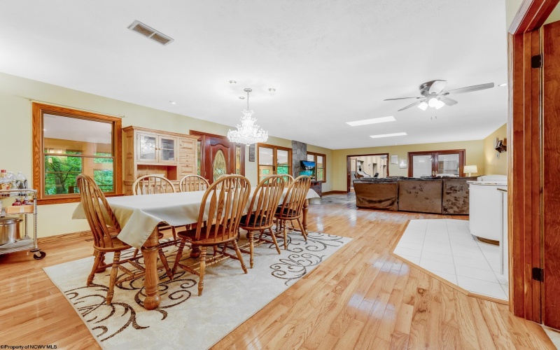 237 Highland Avenue, Grafton, West Virginia 26354, 3 Bedrooms Bedrooms, 10 Rooms Rooms,3 BathroomsBathrooms,Single Family Detached,For Sale,Highland,10159693
