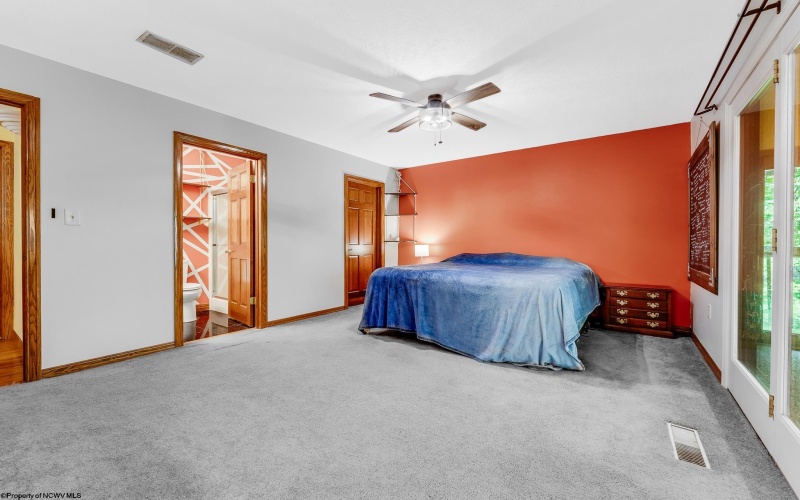 237 Highland Avenue, Grafton, West Virginia 26354, 3 Bedrooms Bedrooms, 10 Rooms Rooms,3 BathroomsBathrooms,Single Family Detached,For Sale,Highland,10159693