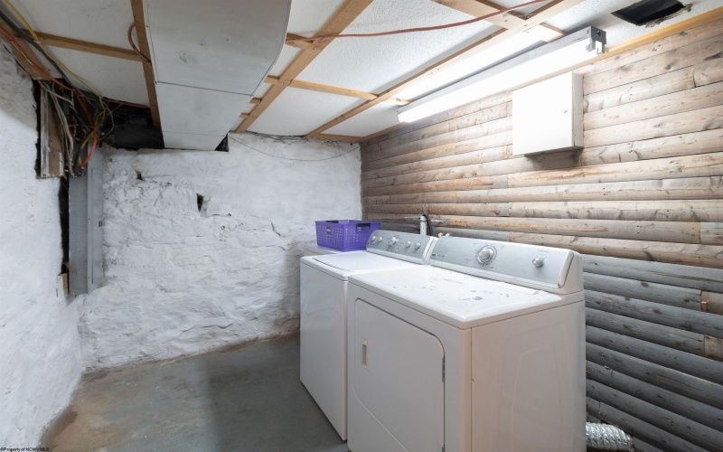 505 Maryland Avenue, Fairmont, West Virginia 26554, 3 Bedrooms Bedrooms, 7 Rooms Rooms,1 BathroomBathrooms,Single Family Detached,For Sale,Maryland,10159697