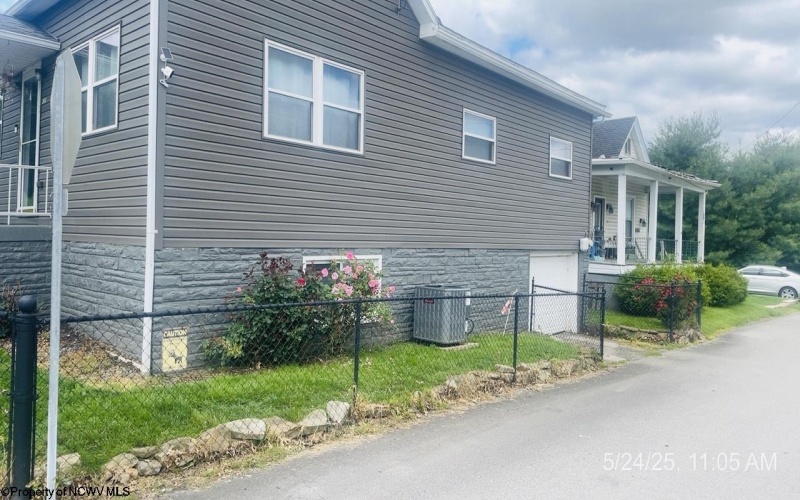 344 Tygart Street, Fairmont, West Virginia 26554, 2 Bedrooms Bedrooms, 4 Rooms Rooms,1 BathroomBathrooms,Single Family Detached,For Sale,Tygart,10159696