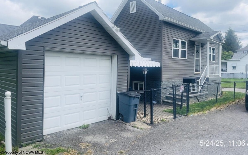 344 Tygart Street, Fairmont, West Virginia 26554, 2 Bedrooms Bedrooms, 4 Rooms Rooms,1 BathroomBathrooms,Single Family Detached,For Sale,Tygart,10159696