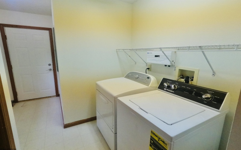 183 Camp Mountaineer Road, Morgantown, West Virginia 26508, 3 Bedrooms Bedrooms, 6 Rooms Rooms,2 BathroomsBathrooms,Single Family Detached,For Sale,Camp Mountaineer,10159699