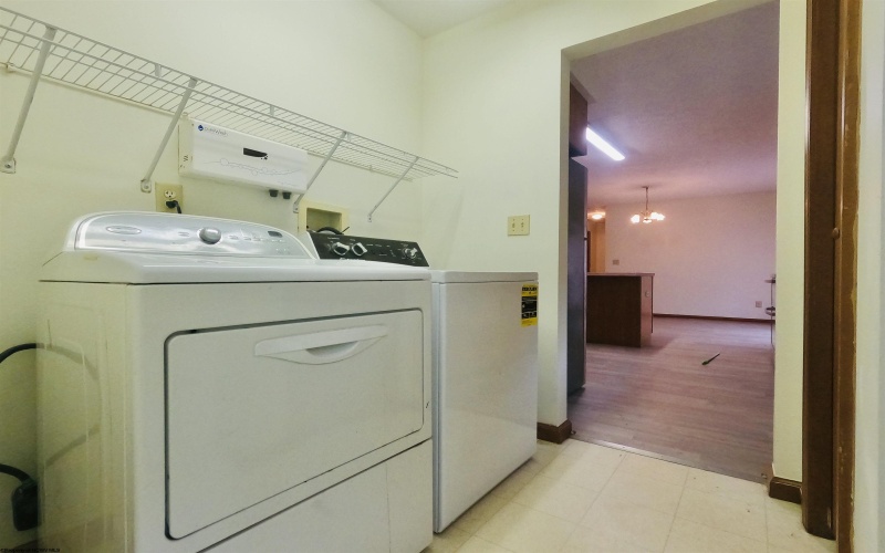183 Camp Mountaineer Road, Morgantown, West Virginia 26508, 3 Bedrooms Bedrooms, 6 Rooms Rooms,2 BathroomsBathrooms,Single Family Detached,For Sale,Camp Mountaineer,10159699