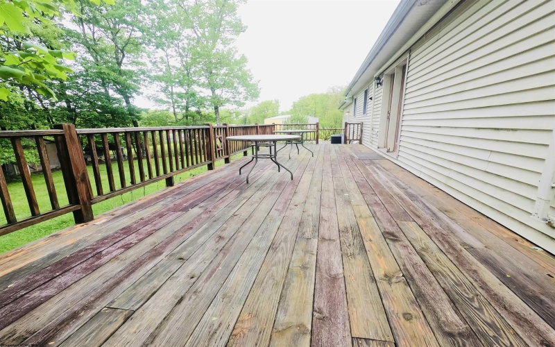 183 Camp Mountaineer Road, Morgantown, West Virginia 26508, 3 Bedrooms Bedrooms, 6 Rooms Rooms,2 BathroomsBathrooms,Single Family Detached,For Sale,Camp Mountaineer,10159699