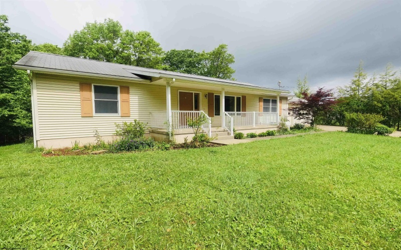 183 Camp Mountaineer Road, Morgantown, West Virginia 26508, 3 Bedrooms Bedrooms, 6 Rooms Rooms,2 BathroomsBathrooms,Single Family Detached,For Sale,Camp Mountaineer,10159699