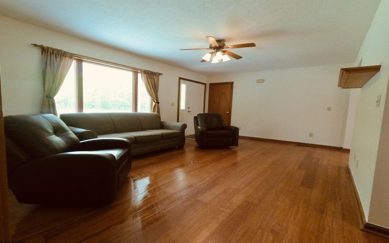 183 Camp Mountaineer Road, Morgantown, West Virginia 26508, 3 Bedrooms Bedrooms, 6 Rooms Rooms,2 BathroomsBathrooms,Single Family Detached,For Sale,Camp Mountaineer,10159699