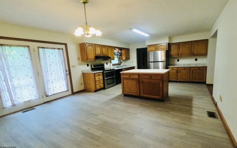 183 Camp Mountaineer Road, Morgantown, West Virginia 26508, 3 Bedrooms Bedrooms, 6 Rooms Rooms,2 BathroomsBathrooms,Single Family Detached,For Sale,Camp Mountaineer,10159699