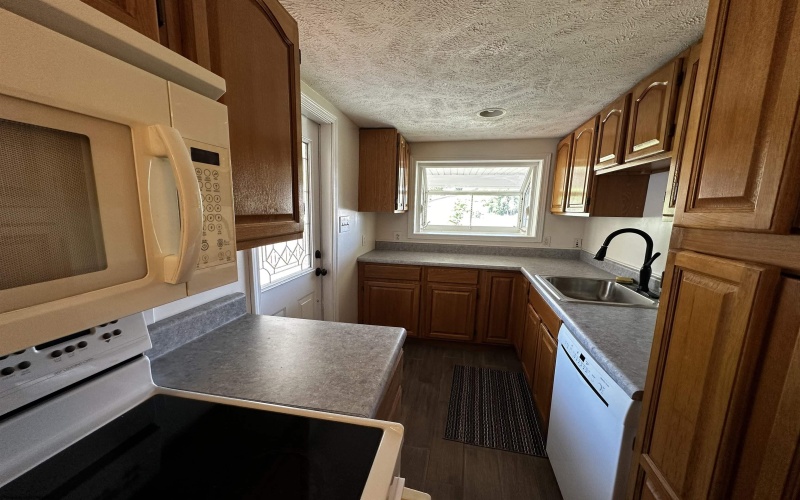 226 Woodland Avenue, Clarksburg, West Virginia 26301, 3 Bedrooms Bedrooms, 7 Rooms Rooms,2 BathroomsBathrooms,Single Family Detached,For Sale,Woodland,10159701
