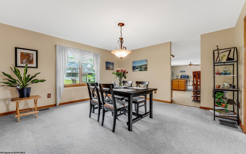 1433 Palace Drive, Morgantown, West Virginia 26508-0000, 3 Bedrooms Bedrooms, 8 Rooms Rooms,2 BathroomsBathrooms,Single Family Detached,For Sale,Palace,10159703