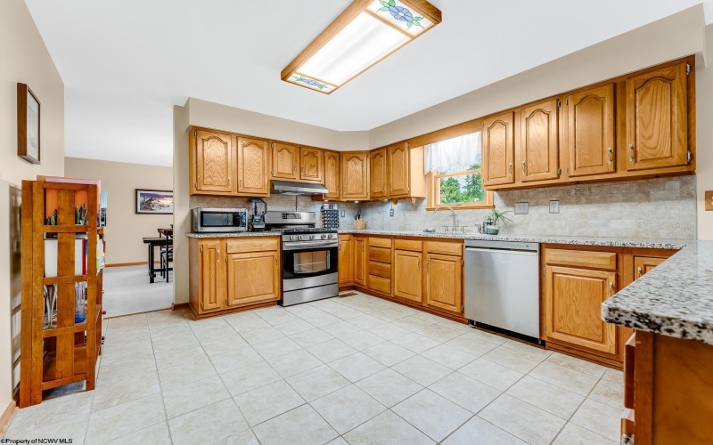 1433 Palace Drive, Morgantown, West Virginia 26508-0000, 3 Bedrooms Bedrooms, 8 Rooms Rooms,2 BathroomsBathrooms,Single Family Detached,For Sale,Palace,10159703