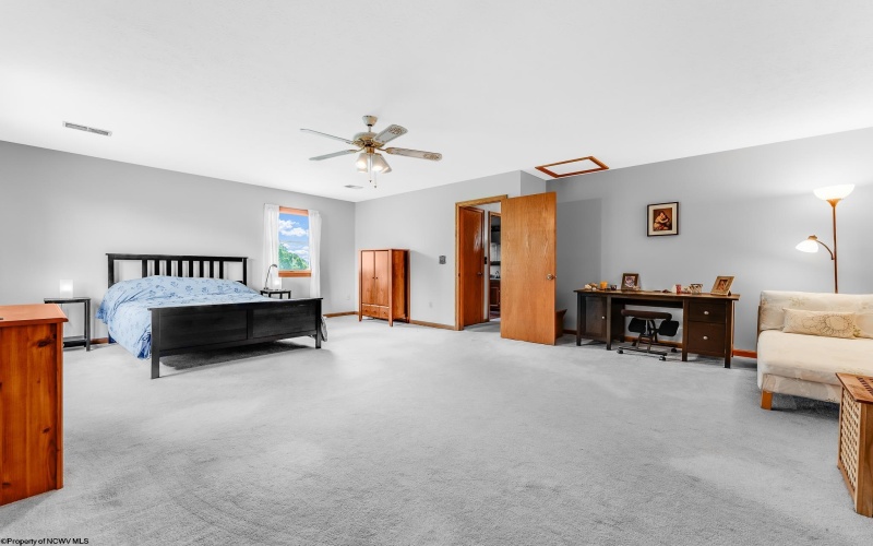 1433 Palace Drive, Morgantown, West Virginia 26508-0000, 3 Bedrooms Bedrooms, 8 Rooms Rooms,2 BathroomsBathrooms,Single Family Detached,For Sale,Palace,10159703
