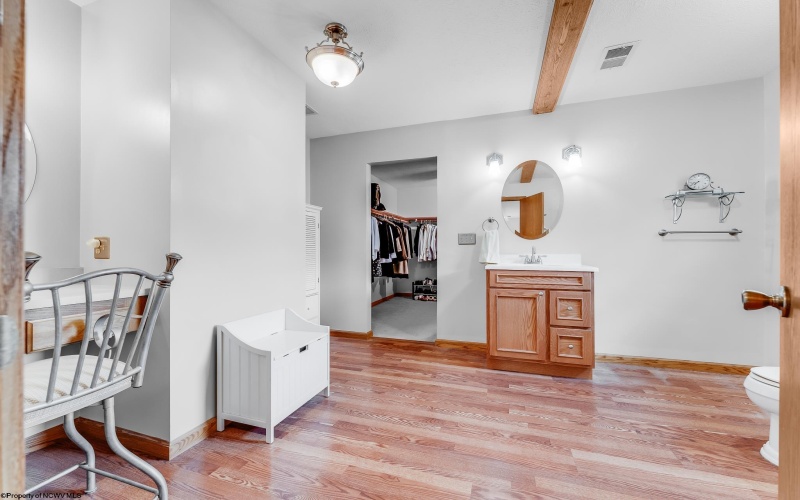 1433 Palace Drive, Morgantown, West Virginia 26508-0000, 3 Bedrooms Bedrooms, 8 Rooms Rooms,2 BathroomsBathrooms,Single Family Detached,For Sale,Palace,10159703