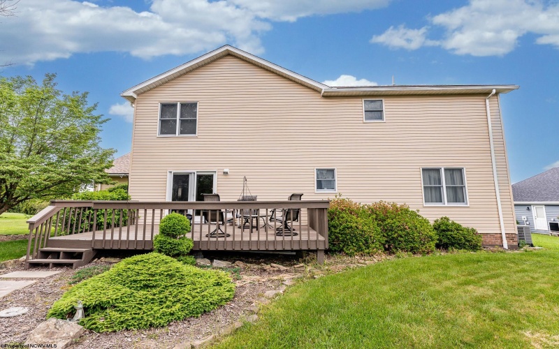 1433 Palace Drive, Morgantown, West Virginia 26508-0000, 3 Bedrooms Bedrooms, 8 Rooms Rooms,2 BathroomsBathrooms,Single Family Detached,For Sale,Palace,10159703