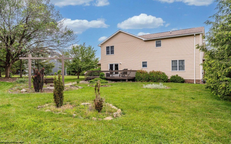 1433 Palace Drive, Morgantown, West Virginia 26508-0000, 3 Bedrooms Bedrooms, 8 Rooms Rooms,2 BathroomsBathrooms,Single Family Detached,For Sale,Palace,10159703
