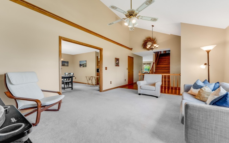 1433 Palace Drive, Morgantown, West Virginia 26508-0000, 3 Bedrooms Bedrooms, 8 Rooms Rooms,2 BathroomsBathrooms,Single Family Detached,For Sale,Palace,10159703