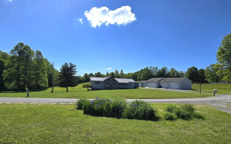 787 Tacy Sunshine Ridge Road, Philippi, West Virginia 26416-7442, 3 Bedrooms Bedrooms, 6 Rooms Rooms,2 BathroomsBathrooms,Single Family Detached,For Sale,Tacy Sunshine Ridge,10159711