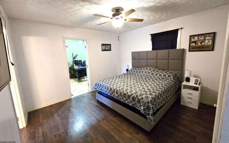 787 Tacy Sunshine Ridge Road, Philippi, West Virginia 26416-7442, 3 Bedrooms Bedrooms, 6 Rooms Rooms,2 BathroomsBathrooms,Single Family Detached,For Sale,Tacy Sunshine Ridge,10159711