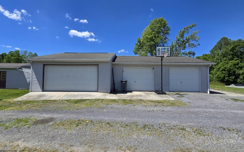 787 Tacy Sunshine Ridge Road, Philippi, West Virginia 26416-7442, 3 Bedrooms Bedrooms, 6 Rooms Rooms,2 BathroomsBathrooms,Single Family Detached,For Sale,Tacy Sunshine Ridge,10159711