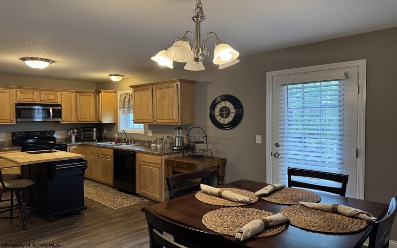 203 Tarbert Court, Morgantown, West Virginia 26508, 3 Bedrooms Bedrooms, 8 Rooms Rooms,2 BathroomsBathrooms,Single Family Attached,For Sale,Tarbert,10159712