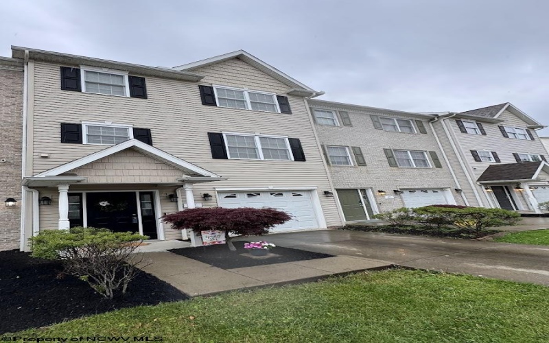 203 Tarbert Court, Morgantown, West Virginia 26508, 3 Bedrooms Bedrooms, 8 Rooms Rooms,2 BathroomsBathrooms,Single Family Attached,For Sale,Tarbert,10159712