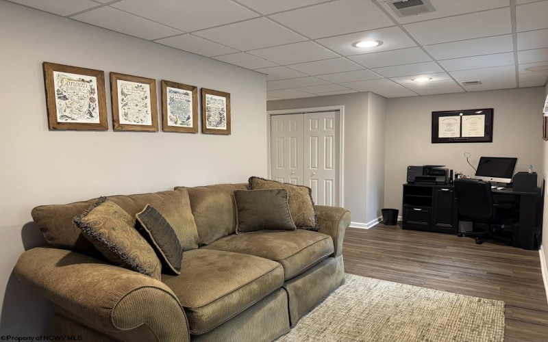 203 Tarbert Court, Morgantown, West Virginia 26508, 3 Bedrooms Bedrooms, 8 Rooms Rooms,2 BathroomsBathrooms,Single Family Attached,For Sale,Tarbert,10159712
