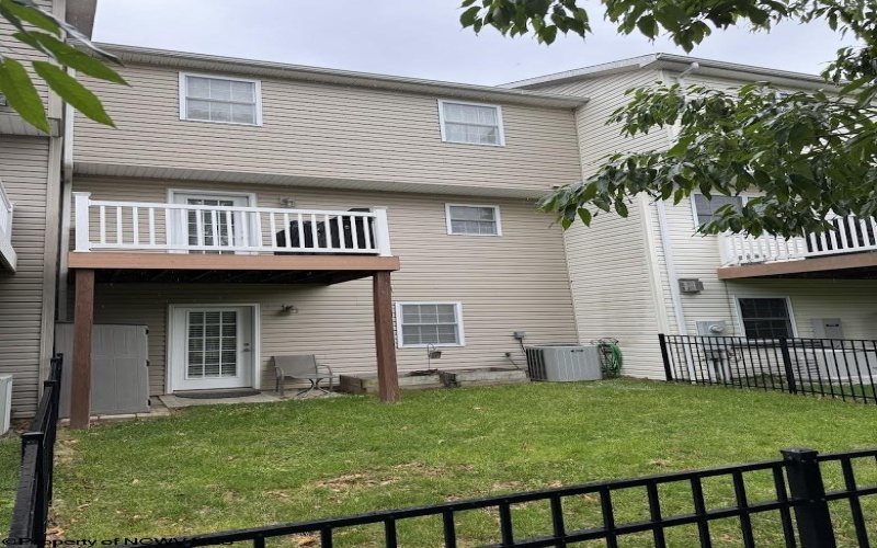 203 Tarbert Court, Morgantown, West Virginia 26508, 3 Bedrooms Bedrooms, 8 Rooms Rooms,2 BathroomsBathrooms,Single Family Attached,For Sale,Tarbert,10159712