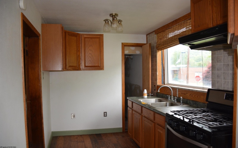 1501 Main Street, Wellsburg, West Virginia 26070, 3 Bedrooms Bedrooms, 6 Rooms Rooms,2 BathroomsBathrooms,Single Family Detached,For Sale,Main,10159710