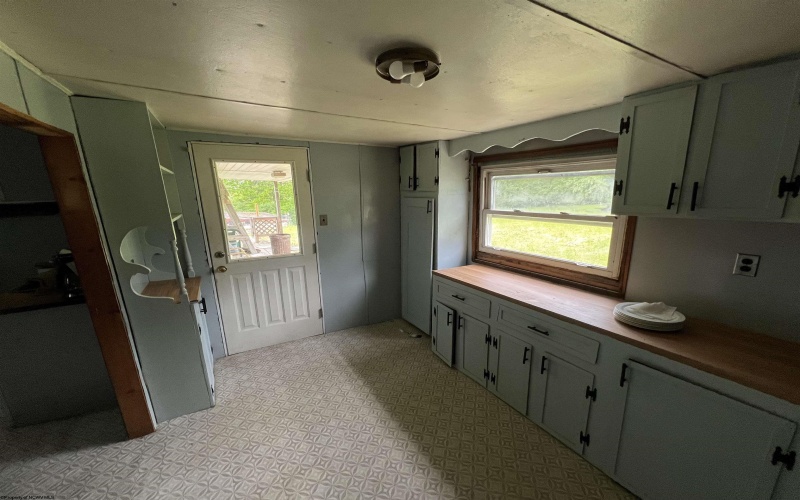 15 Carl Zinn Road, Independence, West Virginia 26374, 2 Bedrooms Bedrooms, 7 Rooms Rooms,1 BathroomBathrooms,Single Family Detached,For Sale,Carl Zinn,10159709