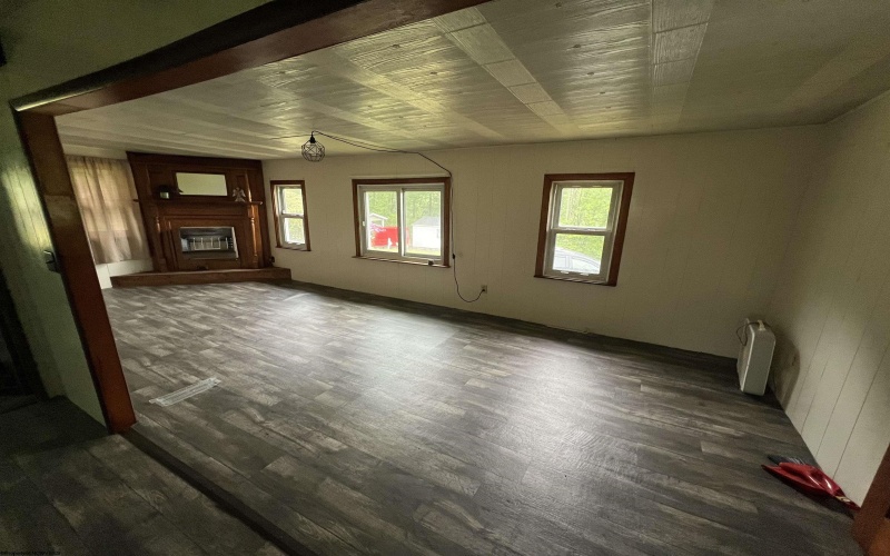15 Carl Zinn Road, Independence, West Virginia 26374, 2 Bedrooms Bedrooms, 7 Rooms Rooms,1 BathroomBathrooms,Single Family Detached,For Sale,Carl Zinn,10159709