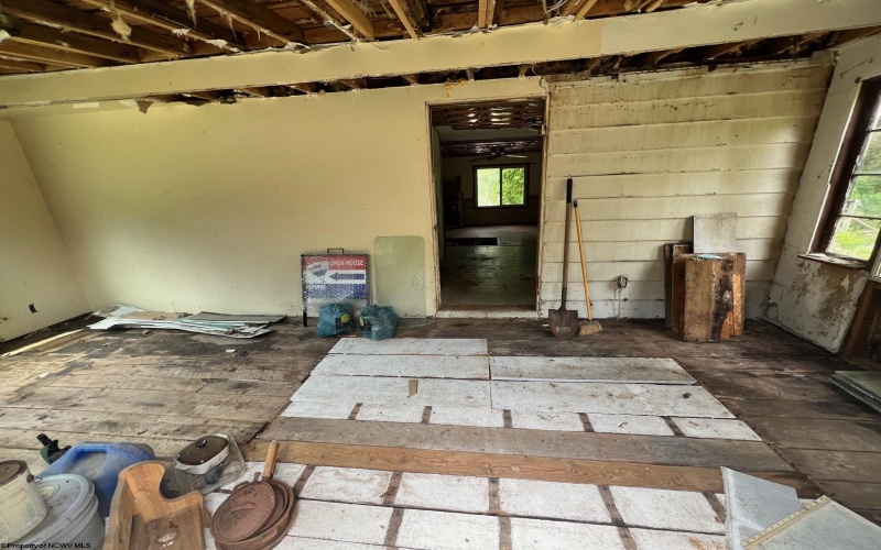 15 Carl Zinn Road, Independence, West Virginia 26374, 2 Bedrooms Bedrooms, 7 Rooms Rooms,1 BathroomBathrooms,Single Family Detached,For Sale,Carl Zinn,10159709