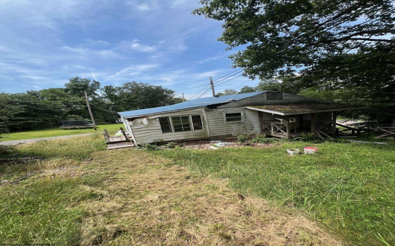 15 Carl Zinn Road, Independence, West Virginia 26374, 2 Bedrooms Bedrooms, 7 Rooms Rooms,1 BathroomBathrooms,Single Family Detached,For Sale,Carl Zinn,10159709
