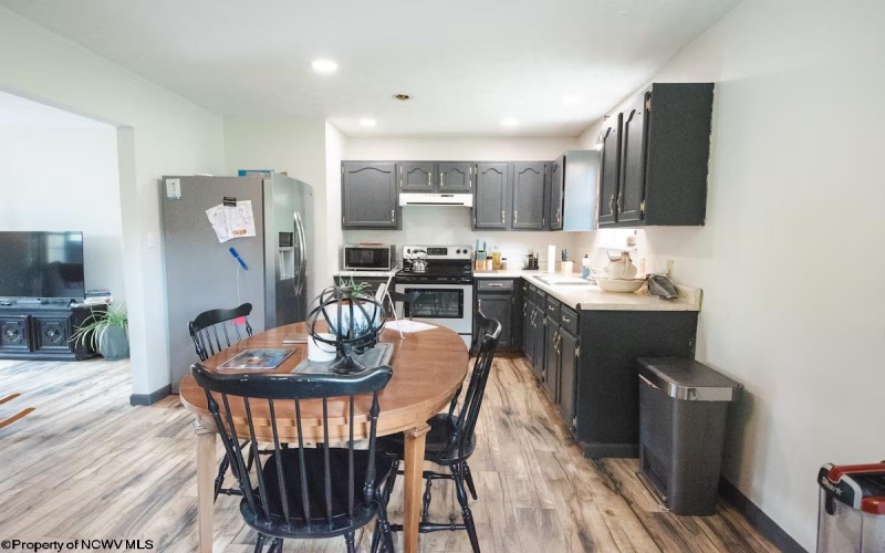 2081 Plum Run Road, Mannington, West Virginia 26582, 3 Bedrooms Bedrooms, 5 Rooms Rooms,1 BathroomBathrooms,Single Family Detached,For Sale,Plum Run,10159385