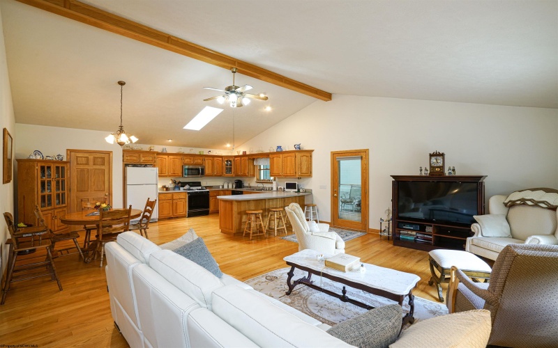 265 Wildwood Drive, Horner, West Virginia 26372, 3 Bedrooms Bedrooms, 6 Rooms Rooms,2 BathroomsBathrooms,Single Family Detached,For Sale,Wildwood,10159728