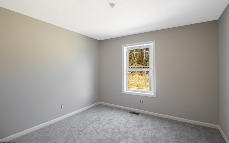 113 Frisco Lane, Bridgeport, West Virginia 26330, 3 Bedrooms Bedrooms, 5 Rooms Rooms,2 BathroomsBathrooms,Single Family Attached,For Sale,Frisco,10159717
