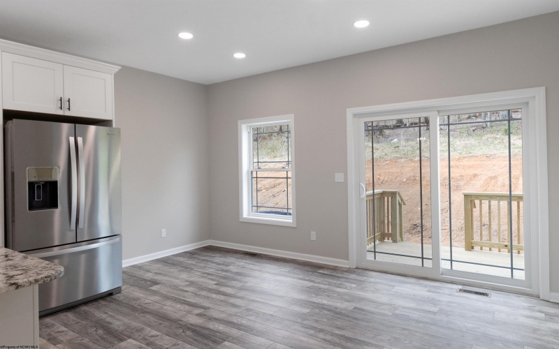 113 Frisco Lane, Bridgeport, West Virginia 26330, 3 Bedrooms Bedrooms, 5 Rooms Rooms,2 BathroomsBathrooms,Single Family Attached,For Sale,Frisco,10159717