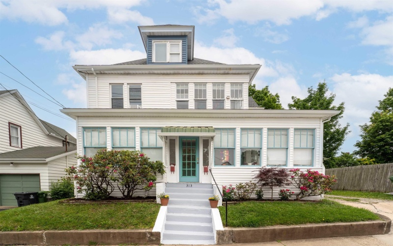 313 Kingwood Street, Morgantown, West Virginia 26501, ,Multi-unit/income,For Sale,Kingwood,10159723