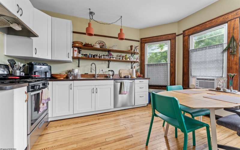 313 Kingwood Street, Morgantown, West Virginia 26501, ,Multi-unit/income,For Sale,Kingwood,10159723