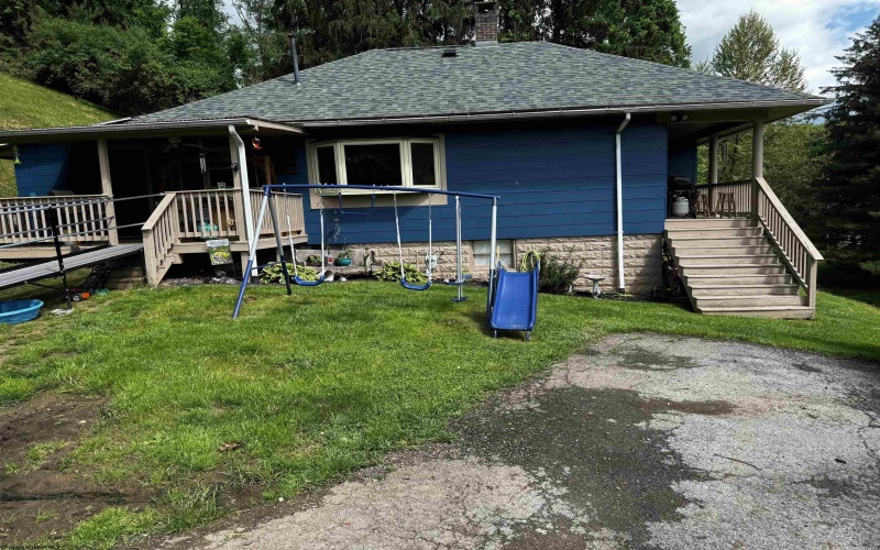 54 Bruce Street, Salem, West Virginia 26426, 3 Bedrooms Bedrooms, 6 Rooms Rooms,2 BathroomsBathrooms,Single Family Detached,For Sale,Bruce,10159721
