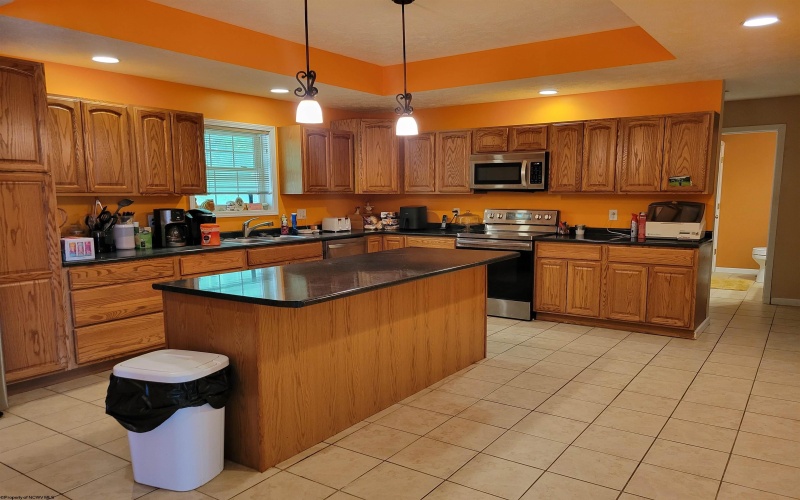 110 Woodmont Way, Fairmont, West Virginia 26554, 5 Bedrooms Bedrooms, 7 Rooms Rooms,3 BathroomsBathrooms,Single Family Detached,For Sale,Woodmont,10159713