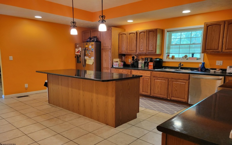 110 Woodmont Way, Fairmont, West Virginia 26554, 5 Bedrooms Bedrooms, 7 Rooms Rooms,3 BathroomsBathrooms,Single Family Detached,For Sale,Woodmont,10159713