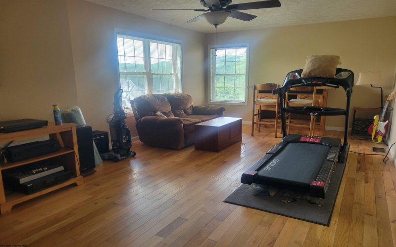 110 Woodmont Way, Fairmont, West Virginia 26554, 5 Bedrooms Bedrooms, 7 Rooms Rooms,3 BathroomsBathrooms,Single Family Detached,For Sale,Woodmont,10159713