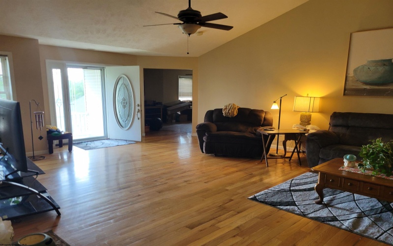110 Woodmont Way, Fairmont, West Virginia 26554, 5 Bedrooms Bedrooms, 7 Rooms Rooms,3 BathroomsBathrooms,Single Family Detached,For Sale,Woodmont,10159713