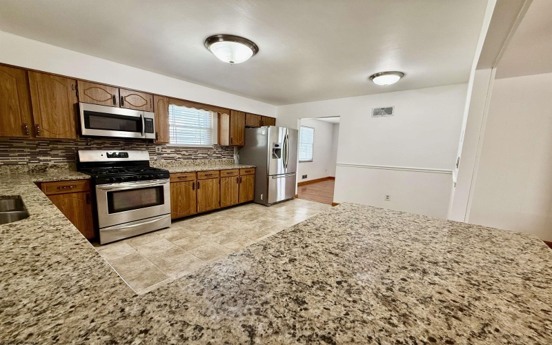 133 Ridgeway Drive, Bridgeport, West Virginia 26330, 3 Bedrooms Bedrooms, 11 Rooms Rooms,3 BathroomsBathrooms,Single Family Detached,For Sale,Ridgeway,10159716