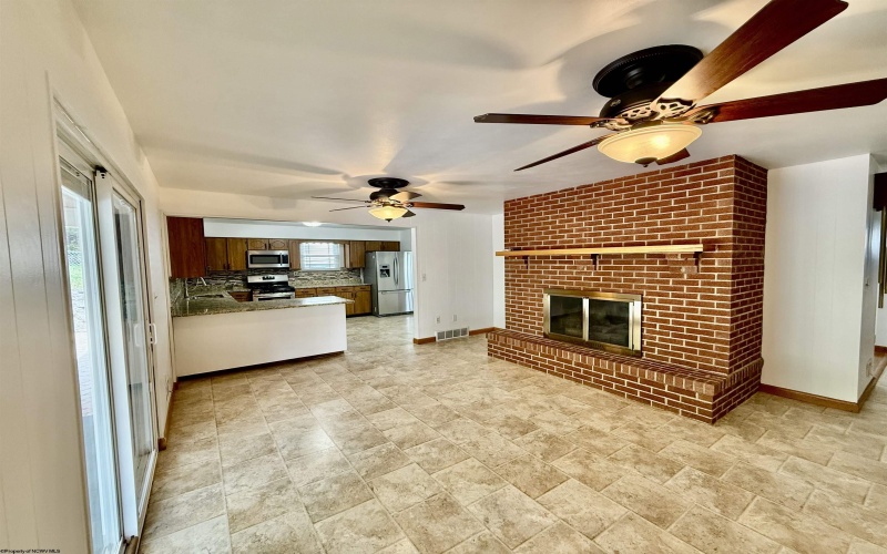 133 Ridgeway Drive, Bridgeport, West Virginia 26330, 3 Bedrooms Bedrooms, 11 Rooms Rooms,3 BathroomsBathrooms,Single Family Detached,For Sale,Ridgeway,10159716